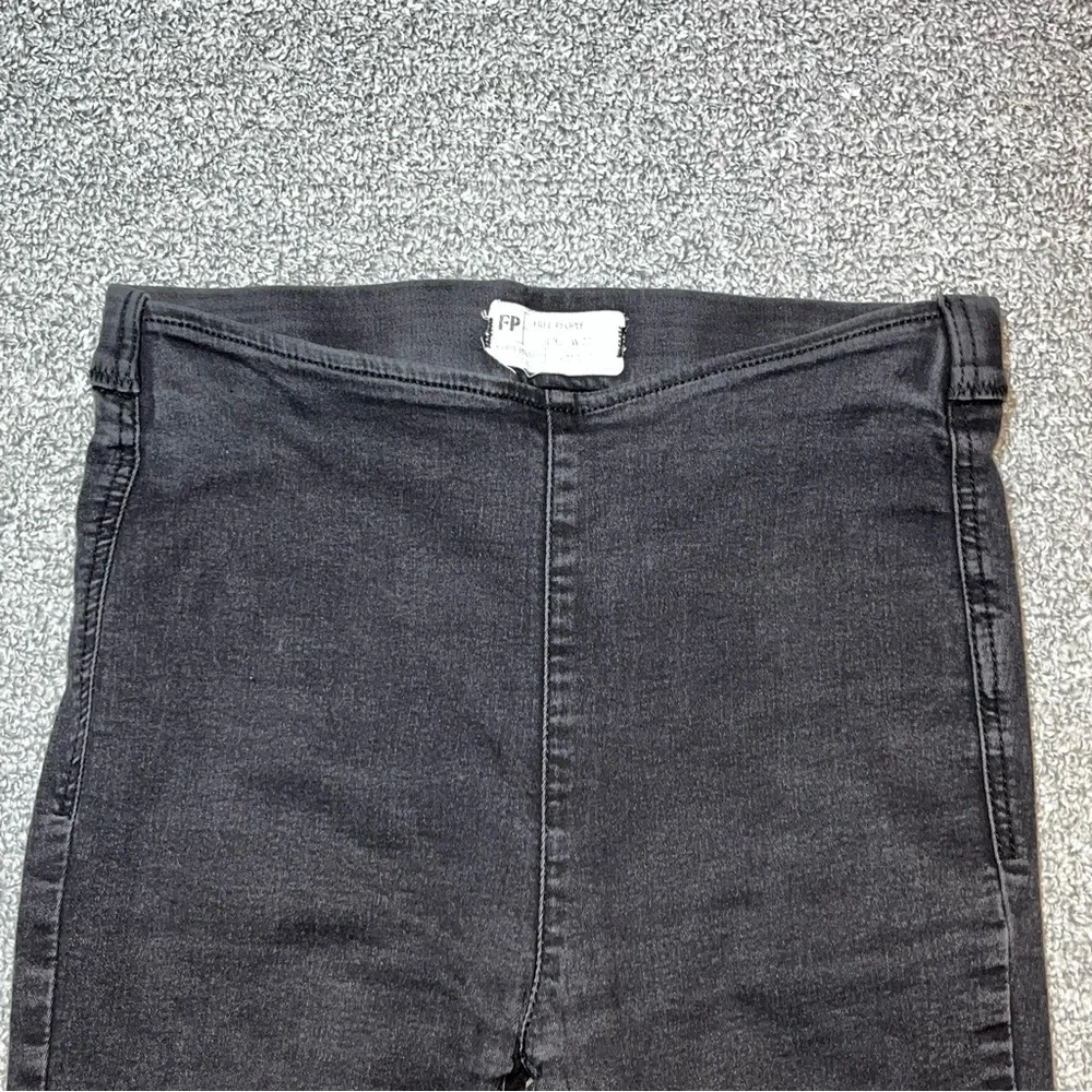Free People Jeans Mid Rise Skinny Pull On Womens 27 Black Stretch Frayed Hems
